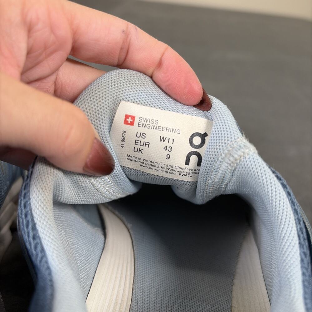 On CLOUD SWIFT Running Tennis Shoes Blue Women's Size 11 Sneakers Bnfts Charity - Picture 15 of 16